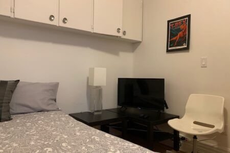 Morrison Room, low cost, affordable accommodations, St Clair West Village